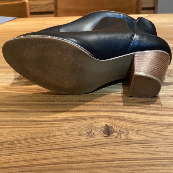 I Love Billy Ankle Booties - Picture 4 of 7